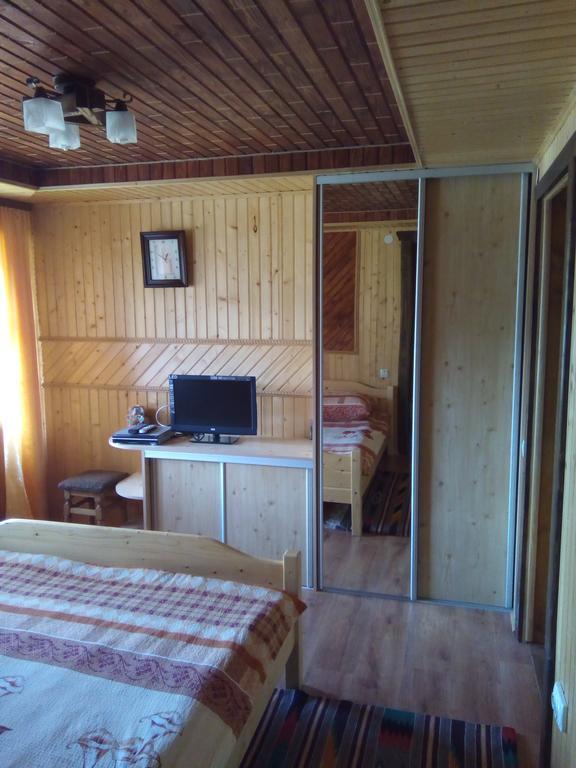 Homestay Opryshky Tatariw Exterior foto